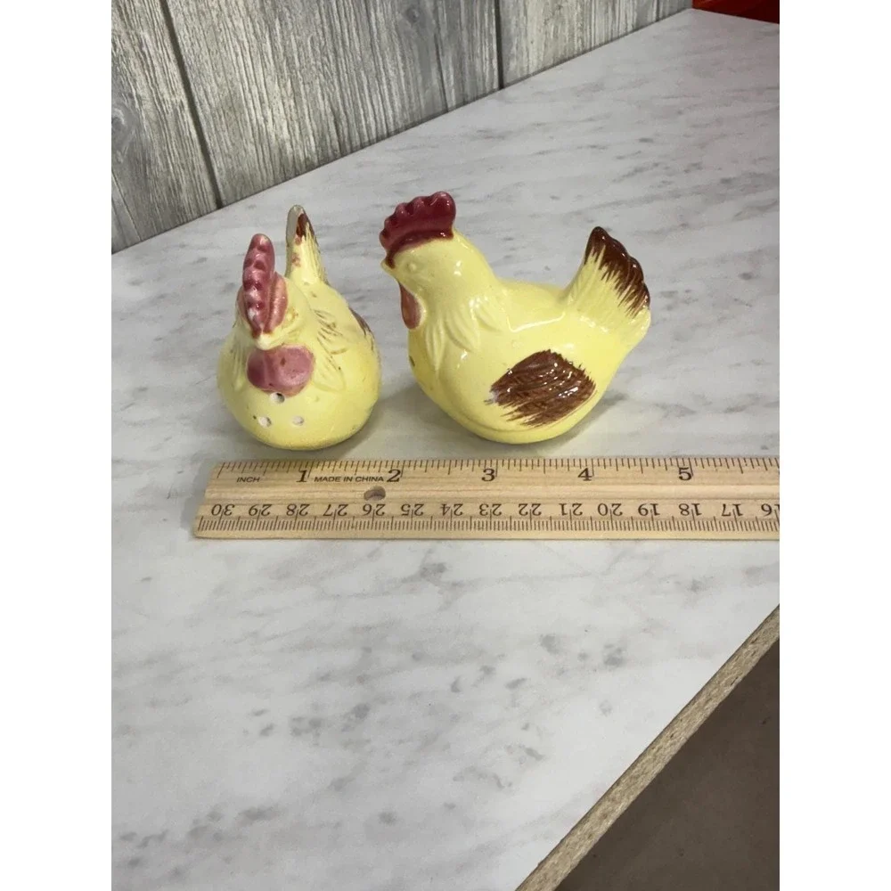 Vintage Ceramic Rooster Salt and Pepper Shakers Yellow Farmhouse Kitchen Decor